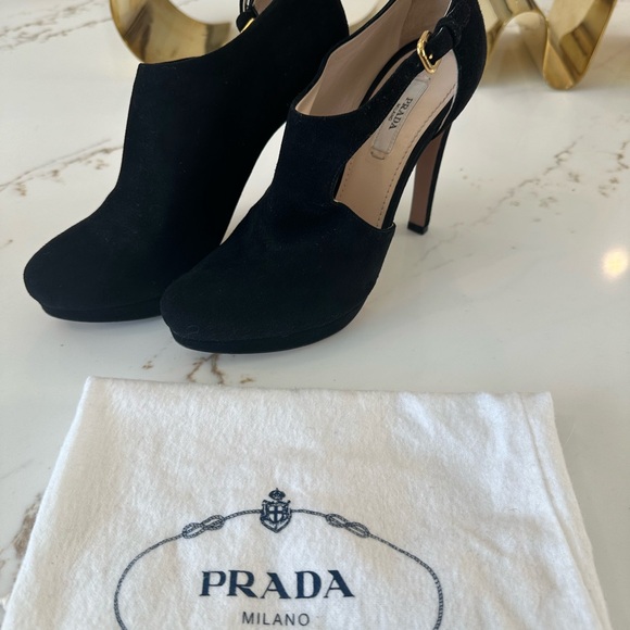 Prada Calzature Donna Camoscio Chic Nero Heels 36 1/2 GUC - Picture 2 of 8